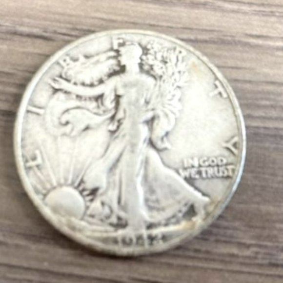 1942 Collectible Walking Liberty Half Dollar - Picture 1 of 2
